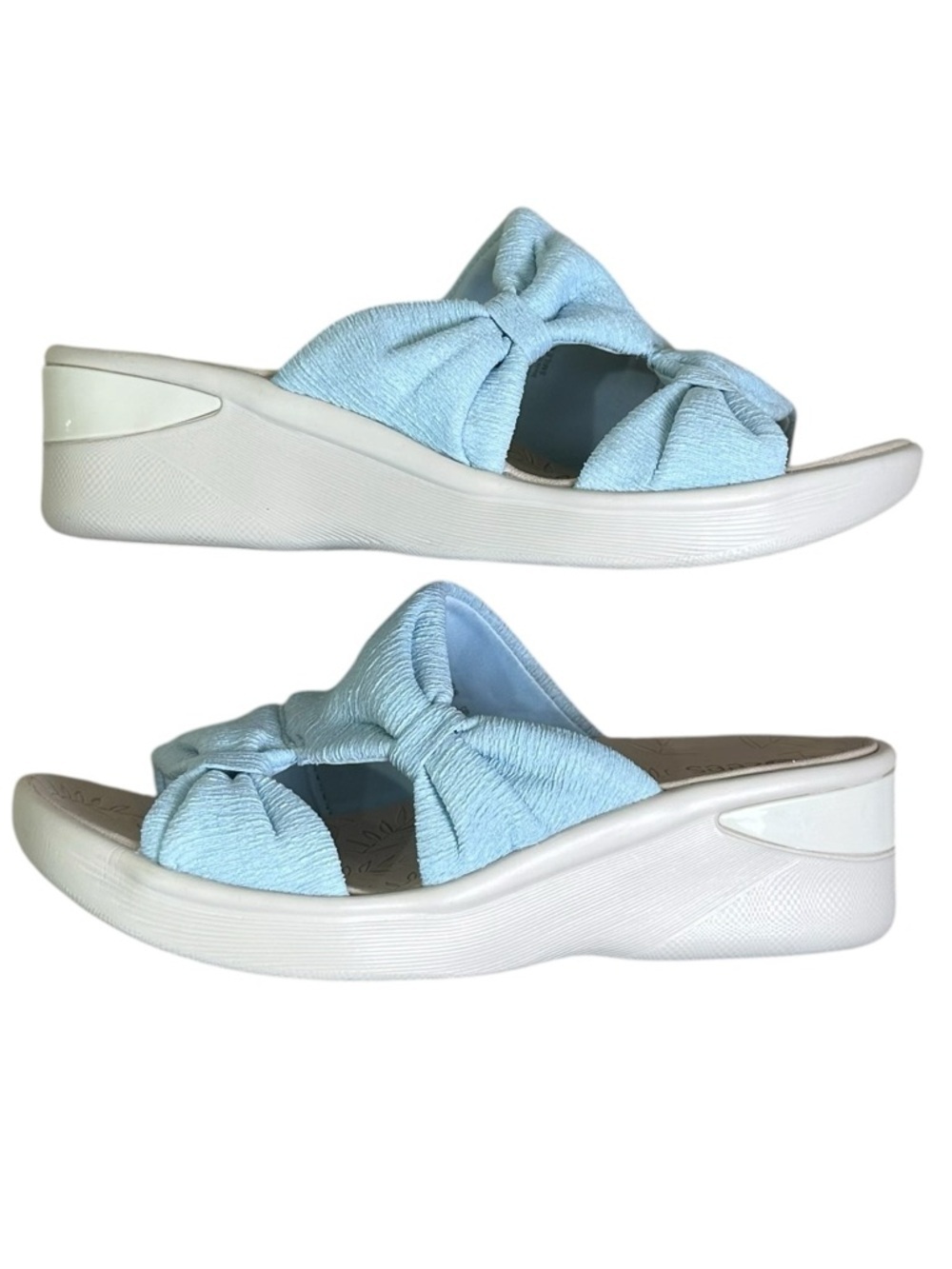 BZees Women’s 8W Light Blue Slip-On Knot Slide Sandals - Picture 9 of 11